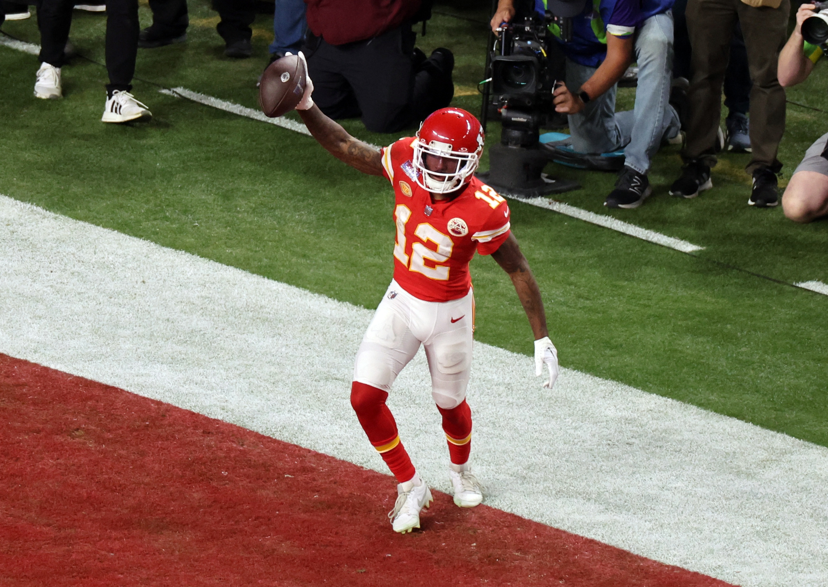 Chiefs wide receiver Mecole Hardman catches the game-winning touchdown in Super Bowl 2024.