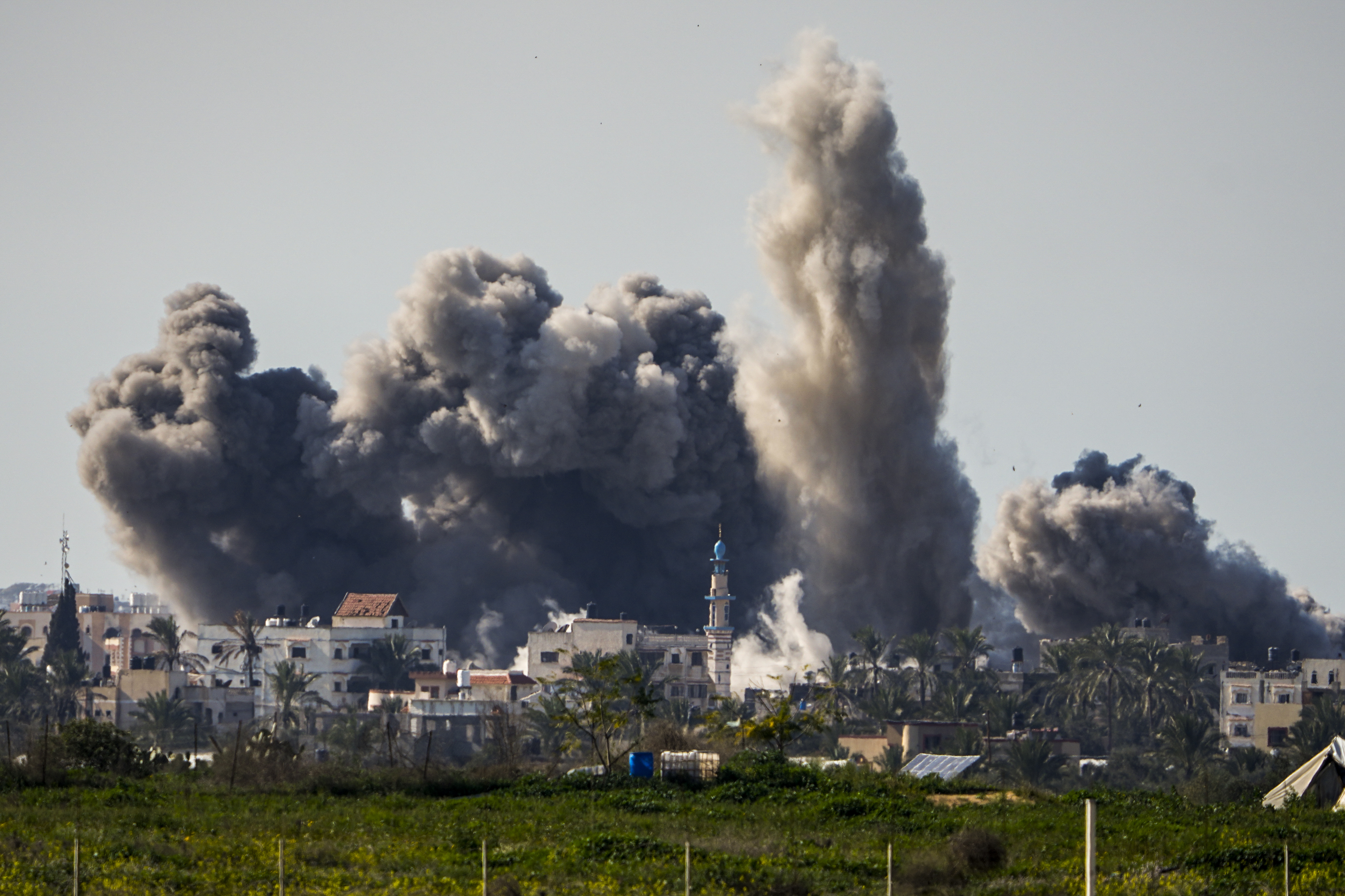 The IDF continued bombardments over southern Gaza on Sunday.