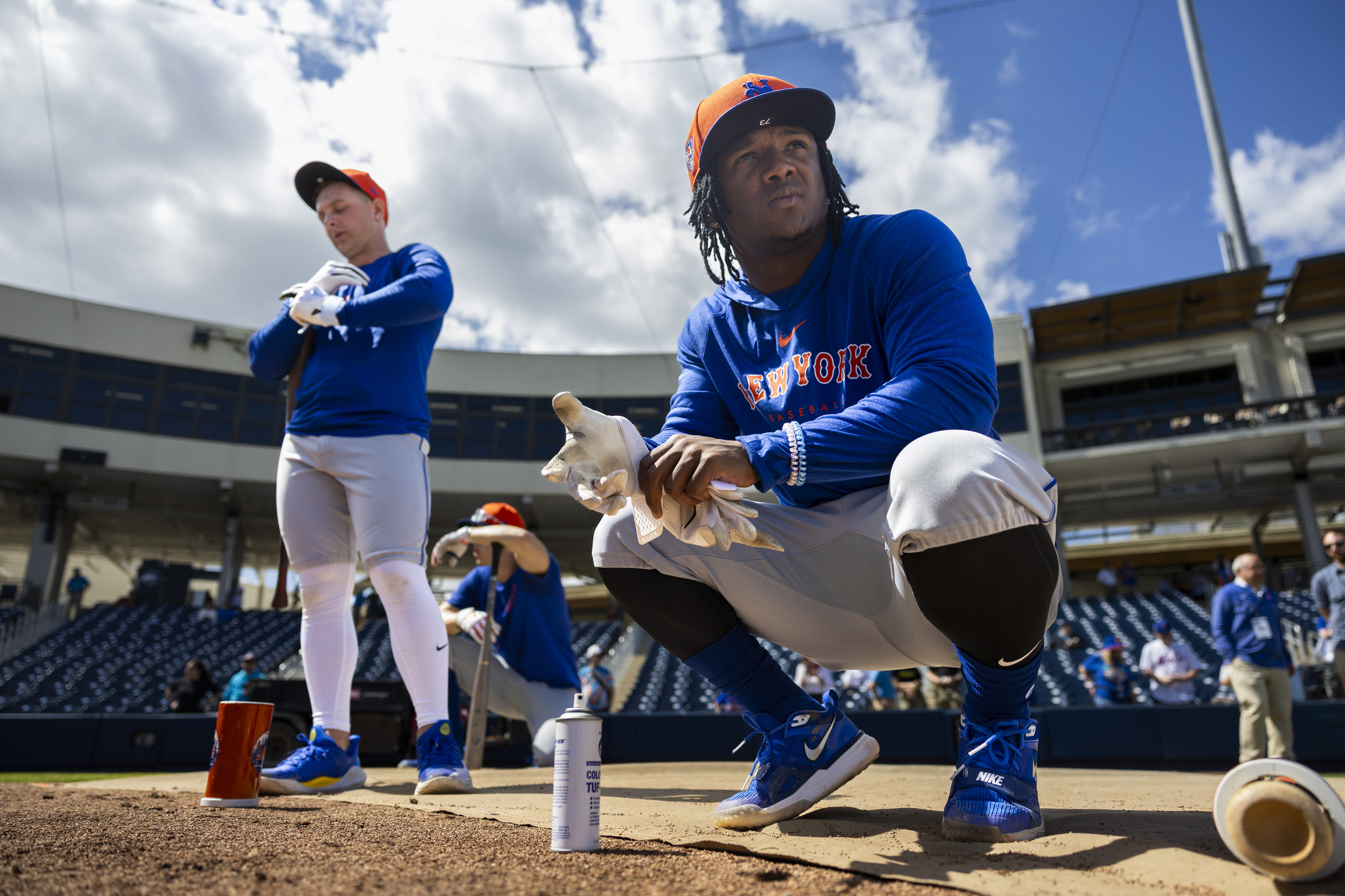 Jett Williams (l.) and Luisangel Acu?a (r.) were among the Mets' first round of spring training cuts on Sunday.
